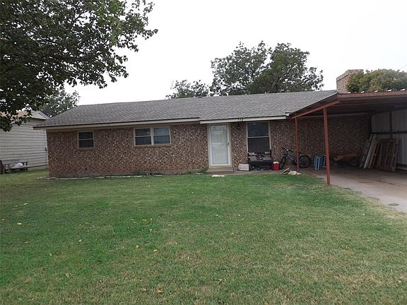 2nd image of 712 NW Avenue G