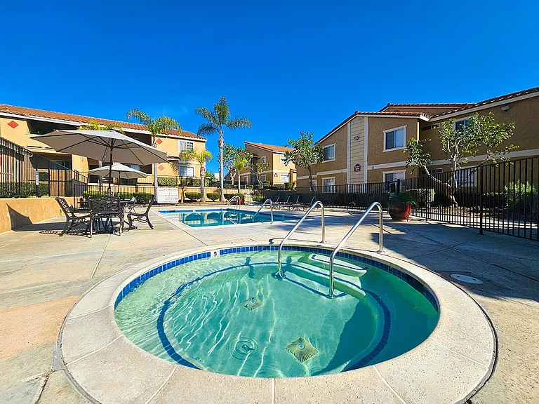 Valley View Apartments — Photo 10