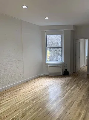 Rented by Compass | media 9