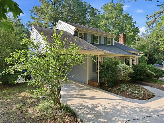 4th image of 110 Stockett Ct