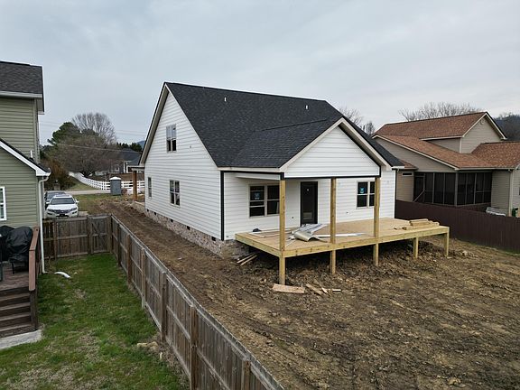 4th image of 8524 Blanche Rd