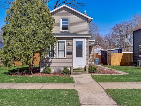 420 E North St, Morris, IL 60450