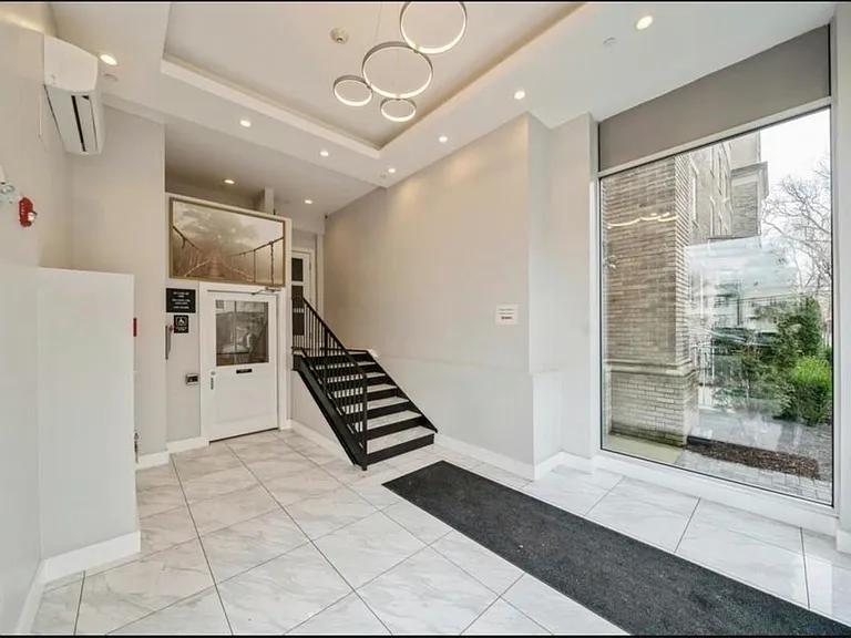 126 Delaware Ave #3 — Photo 16