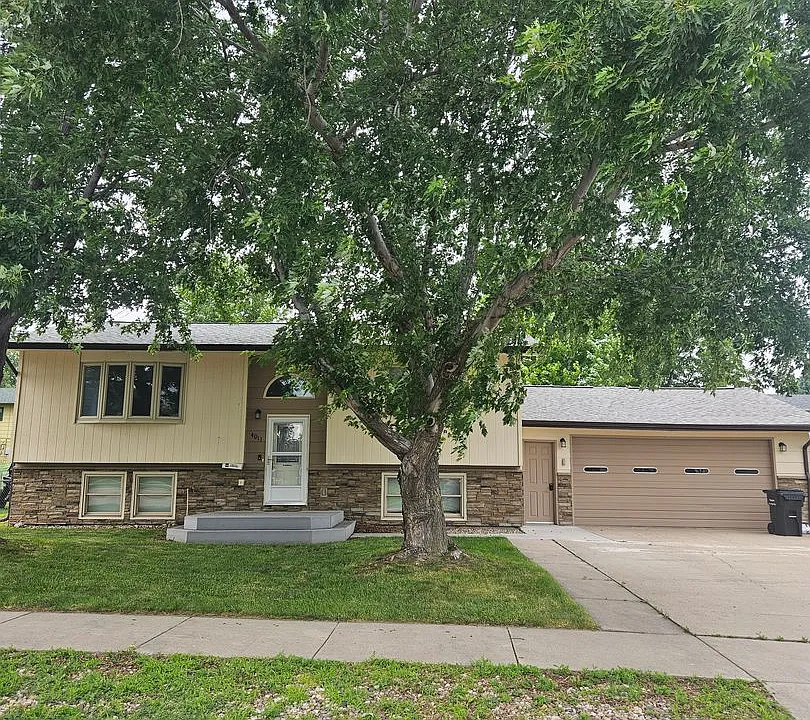 4011 Oiler Ln