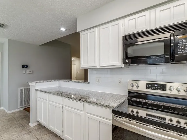 7218 Ridgeberry Dr — Photo 14