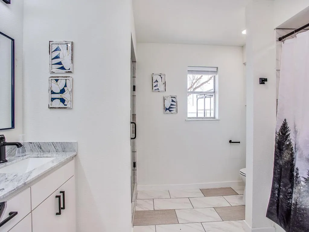 4 bed, 2174 sqft, $7,500 — Photo 3