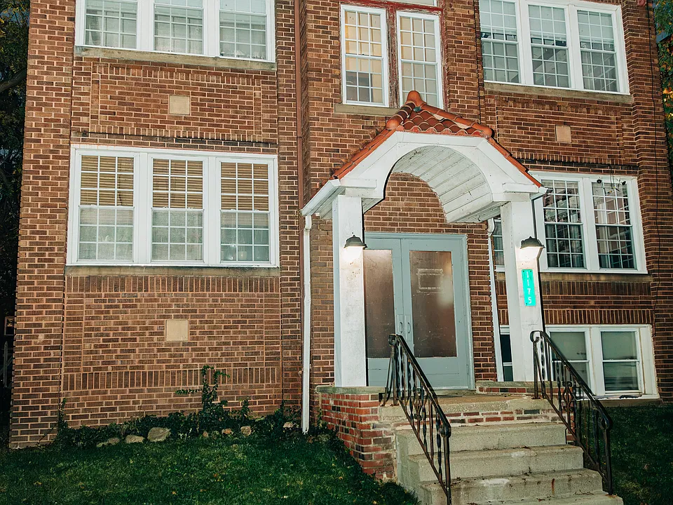 1175 Andrews Ave #2