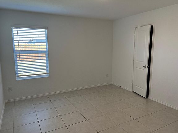3rd image of 224 Jasmine Dr