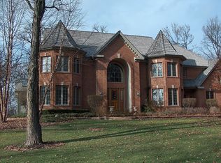 1S350 Winfield Rd, Wheaton, IL 60189