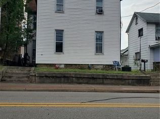 512 N Pittsburgh St, Connellsville, PA 15425