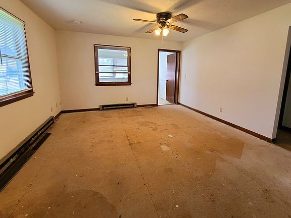4th image of 701 N Luther St