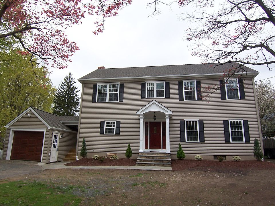Beautiful 4 BR Colonial