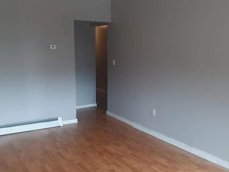 35 Washington St #3 — Photo 5