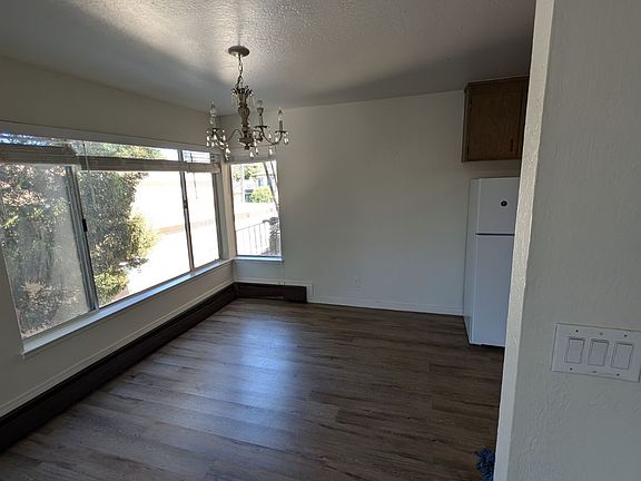4th image of 290 Carlton Ave #1