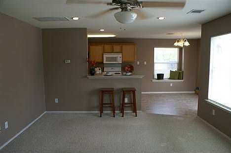 4th image of 2804 Winslow Dr