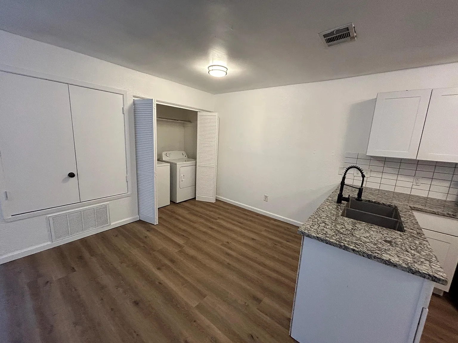 4 bed, 1.5 bath, 1000 sqft, $1,750 — Photo 2