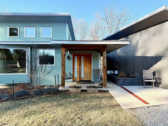 2nd image of 1141 Dobbins Farm Rd NE