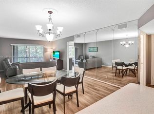 300 S Hollybrook Dr APT 303, Pembroke Pines, FL 33025