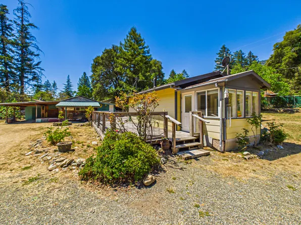 174 Blue Jay Ln, Willow Creek, CA 95573