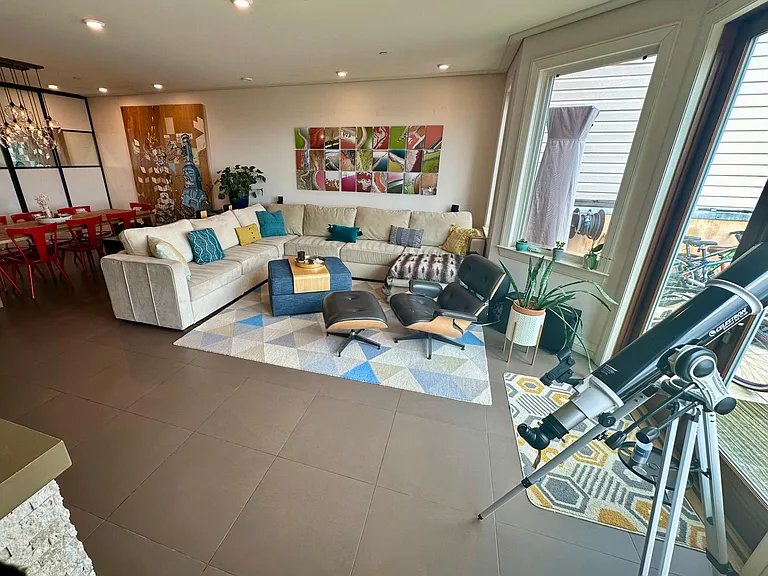 Great room with direct deck access