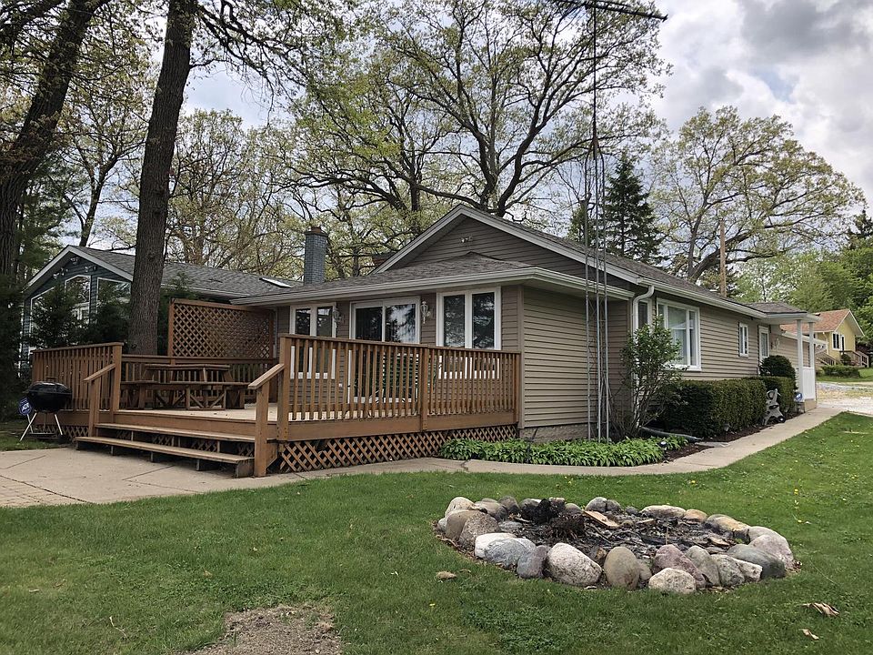 1st image of 42479 N Woodbine Ave