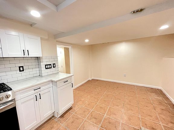 4th image of 11 Holmes Ave