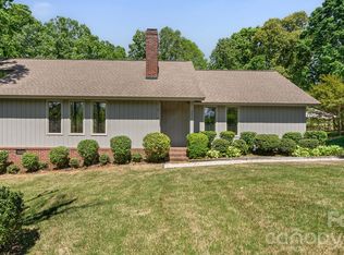 297 Mockingbird Ln, Mc Adenville, NC 28101