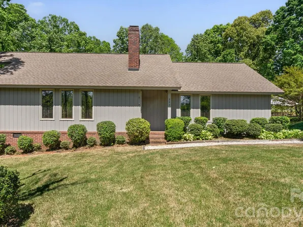 297 Mockingbird Ln, Mc Adenville, NC 28101
