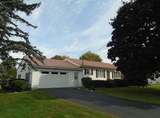 34 Kennebec Dr, Benton, ME 04901