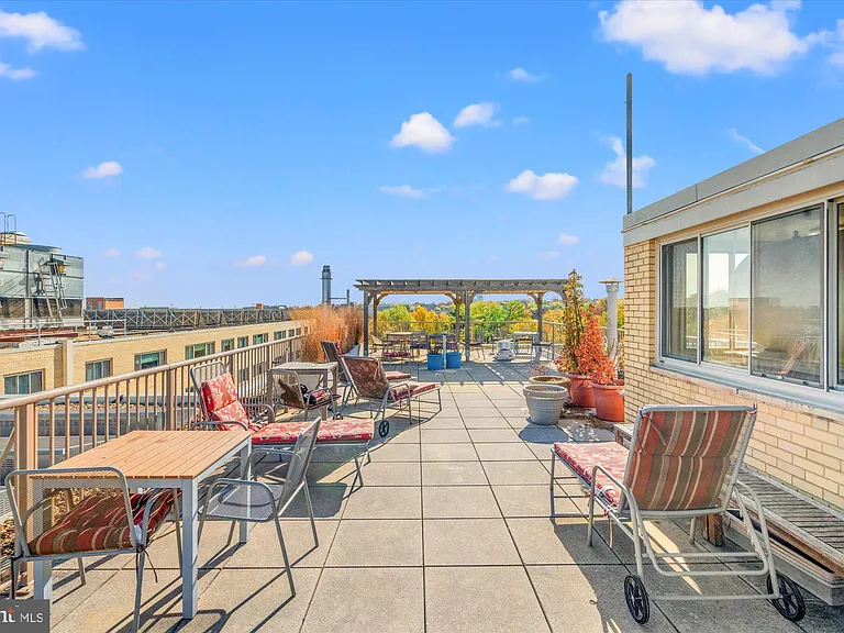 4600 Connecticut Ave NW #215 — Photo 17