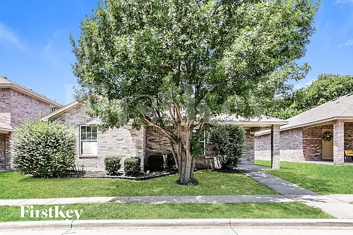 607 Lentisco Dr Photo 1