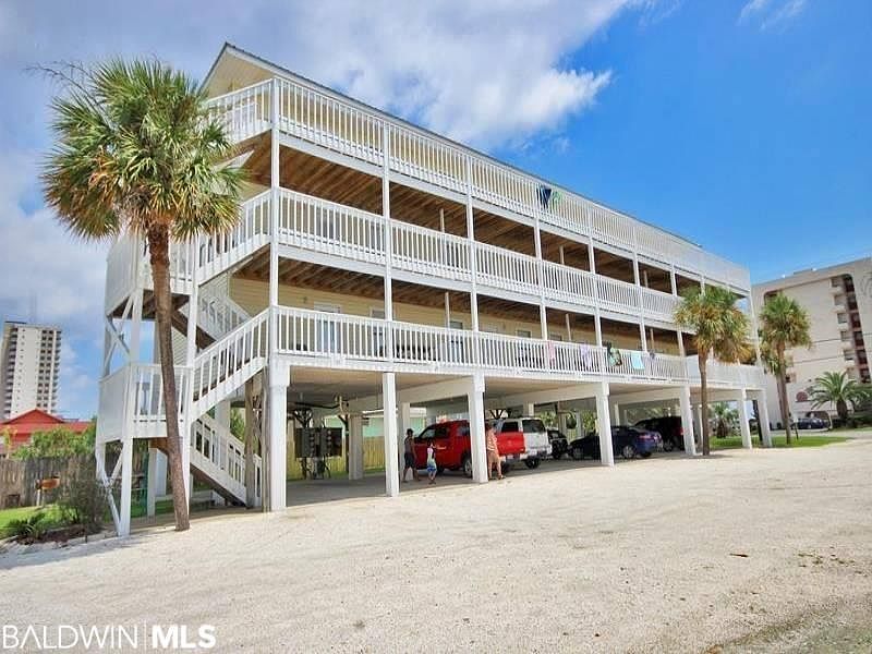 1st image of 1118 W Beach Blvd #23