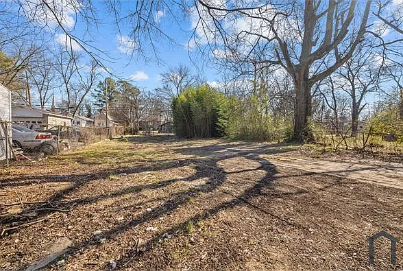 1217 Fulton Ave — Photo 20