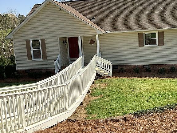 3rd image of 1053 Ridgewood Dr