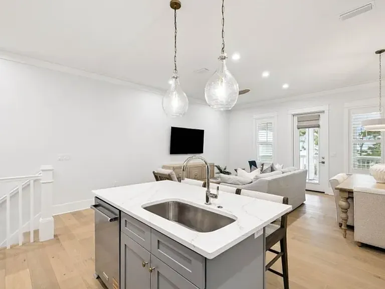 45 Grove Townhomes Pl #104 — Photo 10