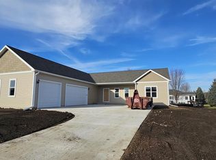 1016 Tanager St, Waupun, WI 53963