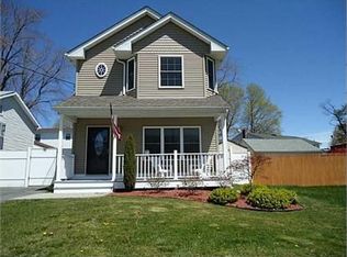 20 Calumet Ave, Johnston, RI 02919