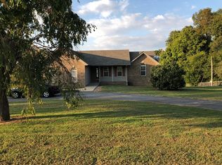 75 Scenic View Dr, Cave City, KY 42127