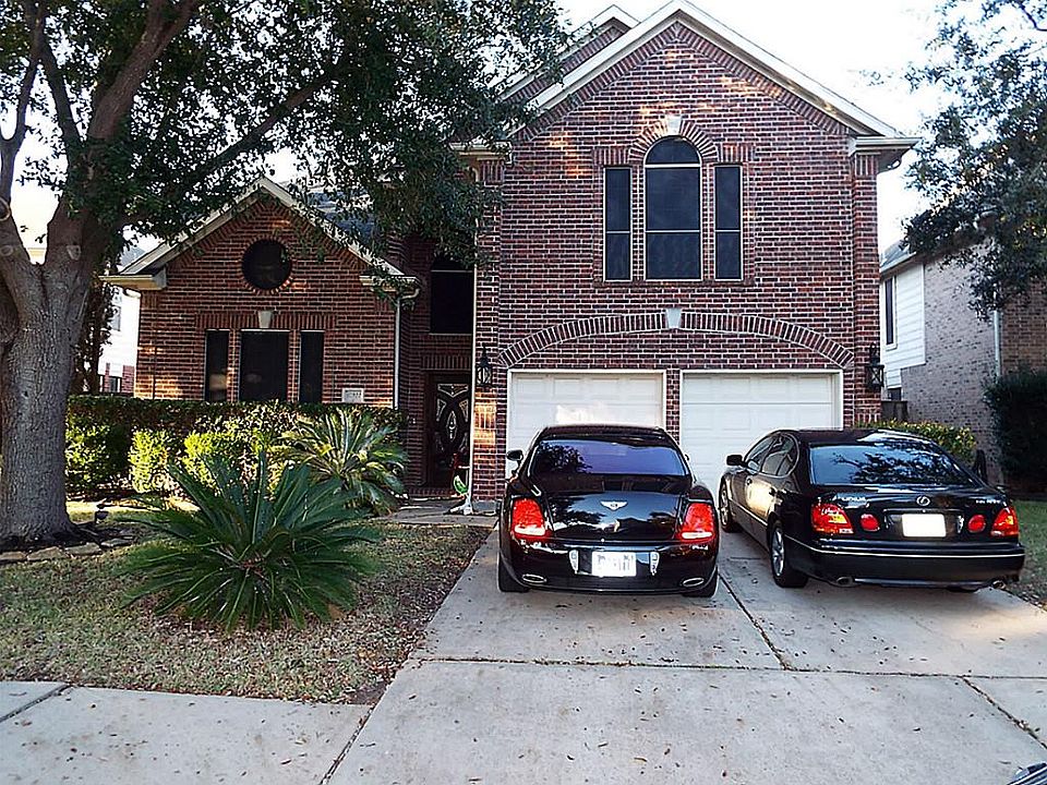 1st image of 15922 Highland Brook Dr