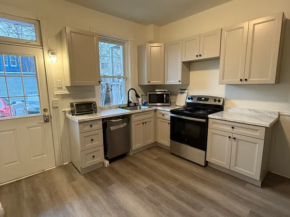 1404 State St, Harrisburg, PA 17103