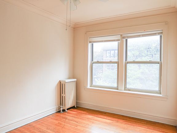 3rd image of 1201 W Waveland Ave #3A