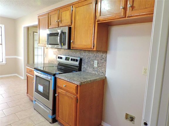 5th image of 2415 Linda Ct
