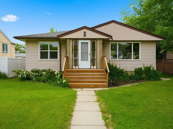 12235 Saint Albert Trl NW, Edmonton, AB T5L 4G7