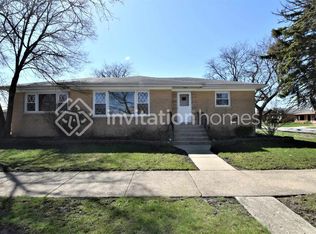 4601 W 101st St, Oak Lawn, IL 60453