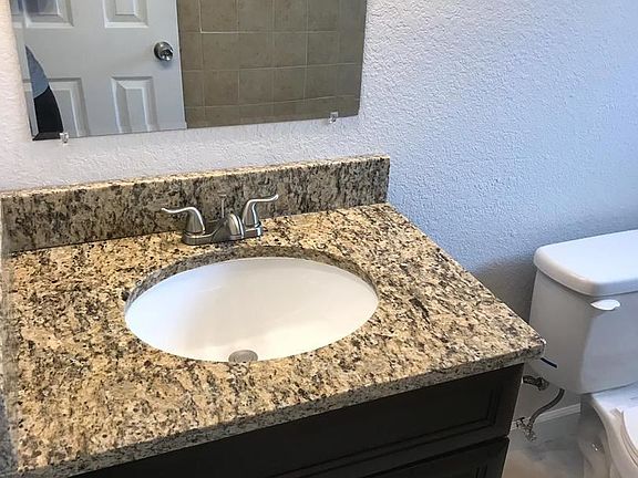 5th image of 2326 Laura St