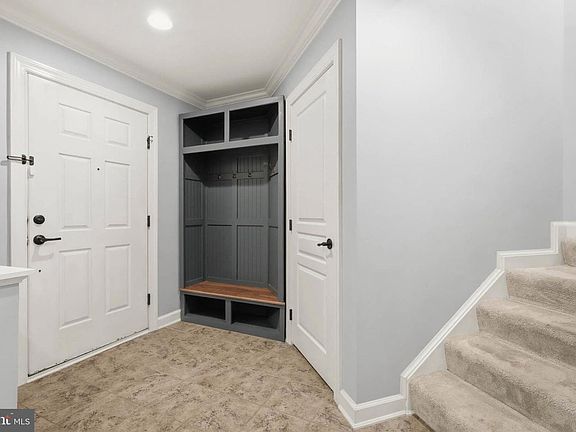5th image of 430 Lady Fern Pl