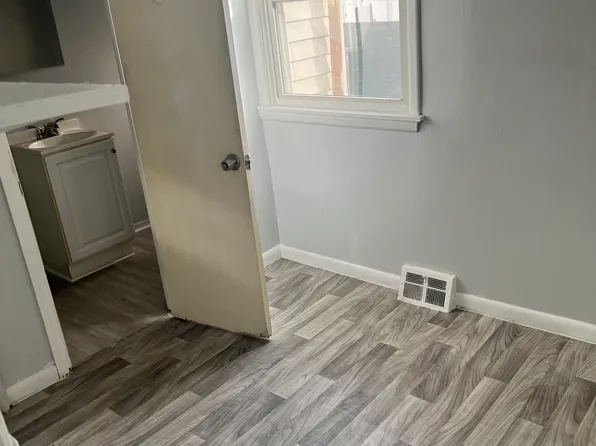 466 Mercer St, Gloucester City, NJ 08030