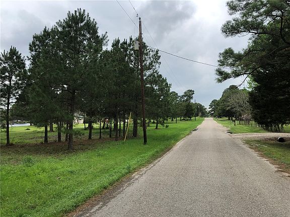 4th image of 228 Old Firetower Rd