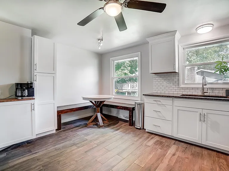 4216 Silver Oak St — Photo 15