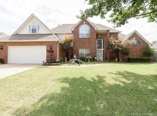 2805 N 13th St, Broken Arrow, OK 74012